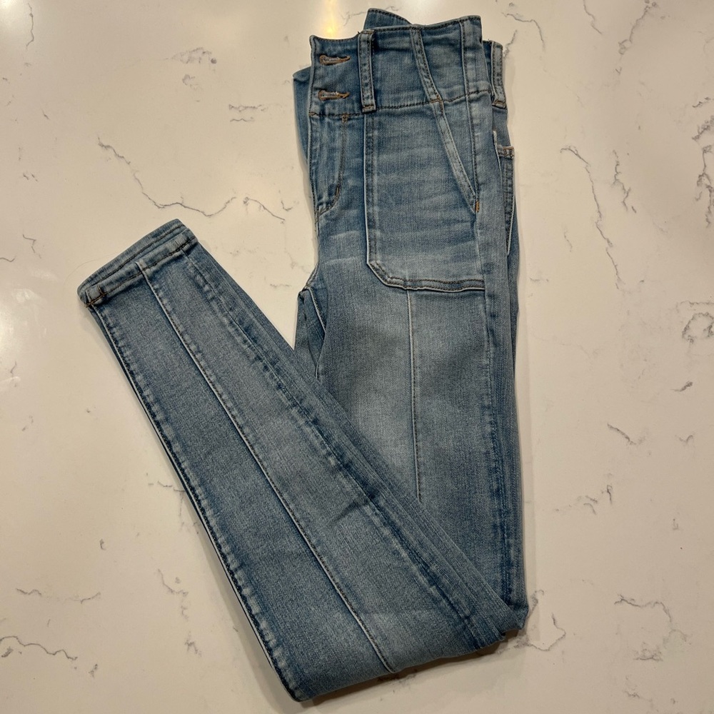 American Eagle High-Rise Skinny Jeans